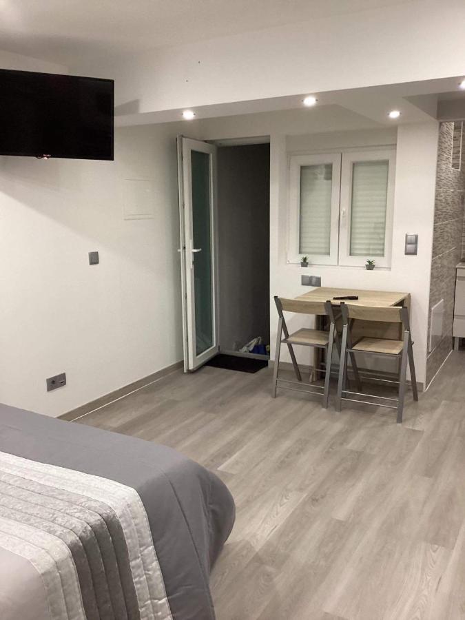 Estudio Dos Bones Apartment
